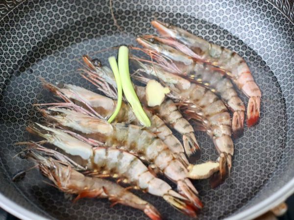 泰式风味酸辣虾