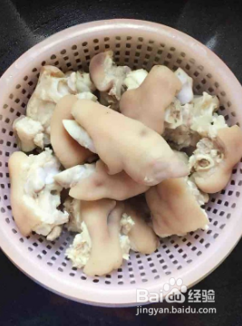 猪脚黄豆汤的制作步骤
