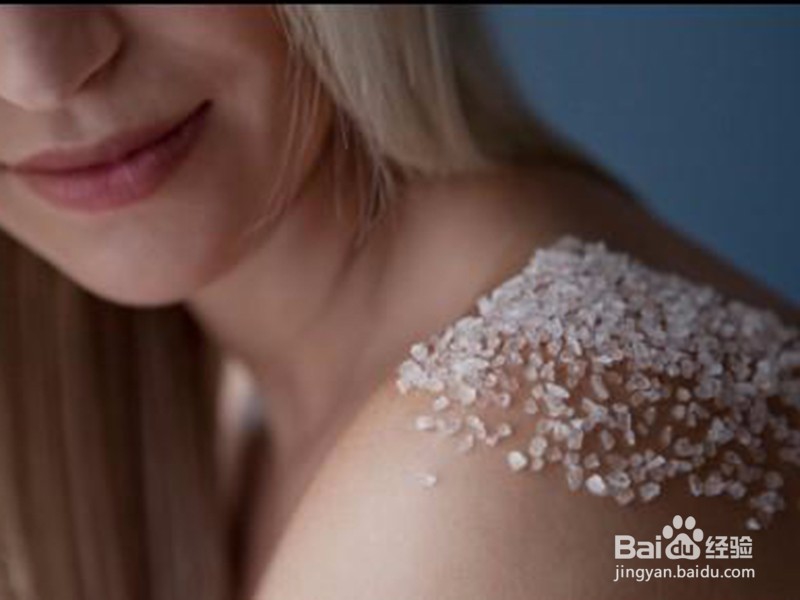 用盐水洗脸有哪些功效跟好处?