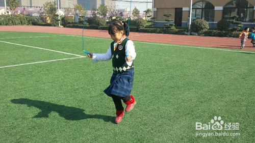 父母教小孩跳绳的注意事项和跳绳的方法