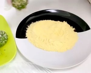 玉米青菜团子