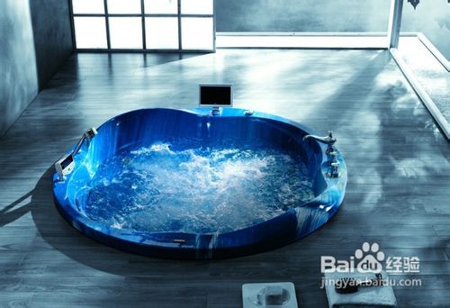 如何选择适合自己的浴缸各类浴缸有什么优缺点