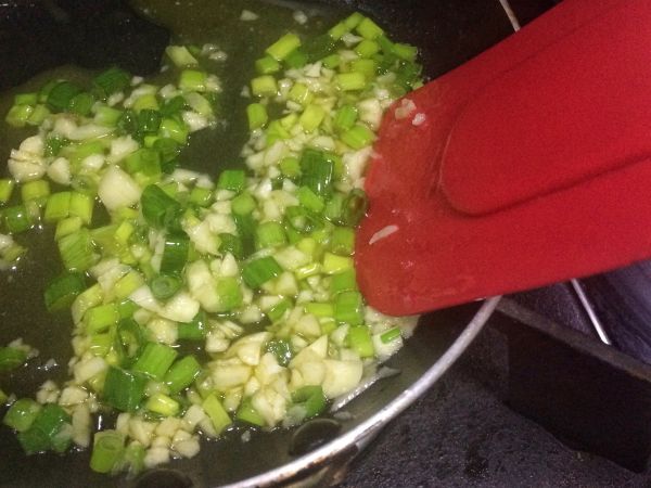 黑胡椒葱香吐司条