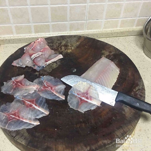 金蒜酸菜鱼做法