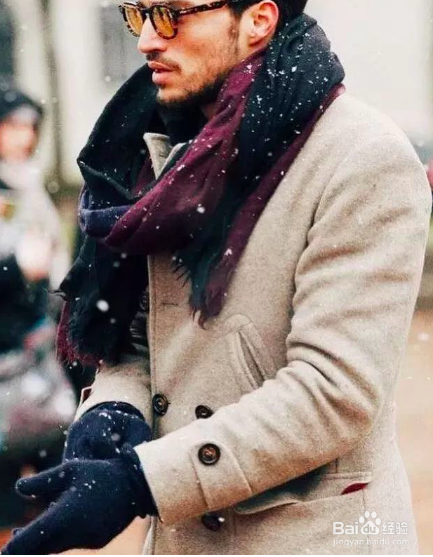 怎么选围巾能在保暖的同时显得自己很有品位?