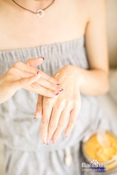 活色生香梳子开班 简单“妆”美腻三亚