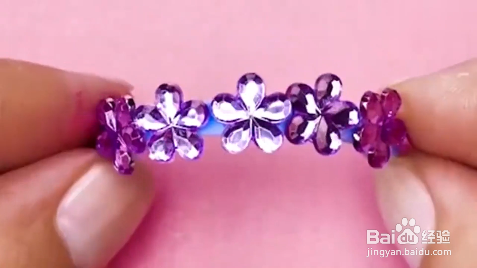 如何给芭比娃娃制作各种精美小物品？