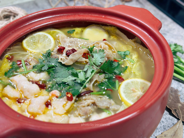 10分钟搞定低卡虾滑酸汤肥牛煲