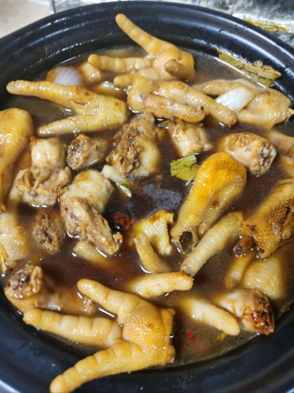 解馋鸡爪鸡脖煲