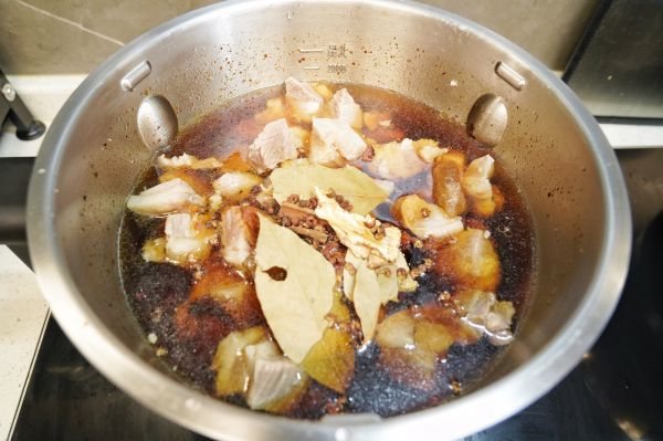 红烧土豆牛腩焖腐竹