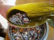 手把手教主妇们做各类粽子：[17]豆沙龙舟粽
