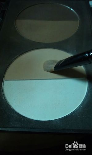 怎样用底妆打造立体脸型