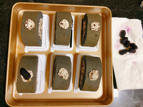 奥利奥桑葚蛋糕卷
