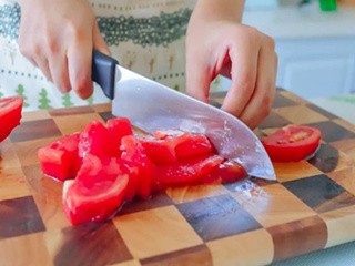 西红柿鱼肠面怎么做