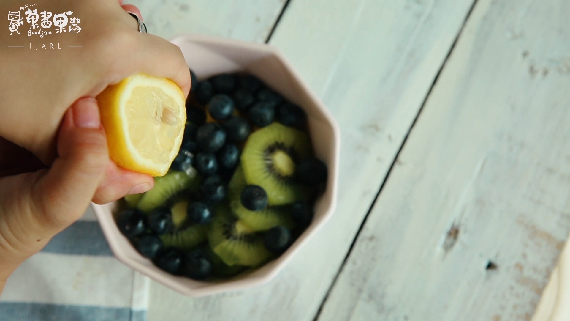 水果优格雪糕的做法,好吃不腻!