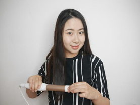 卷发棒怎么做头发