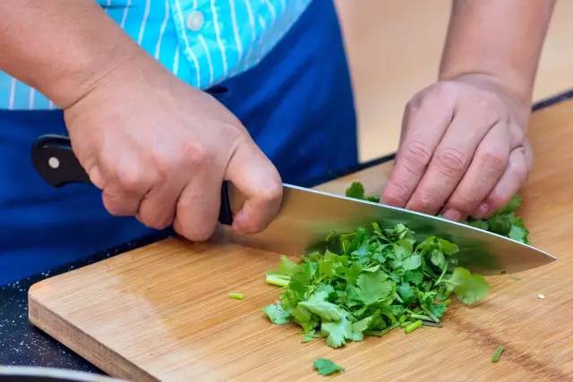 啤酒青口的做法，妈妈们快学学吧！