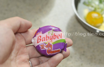 黄金菠萝芝士蛋堡