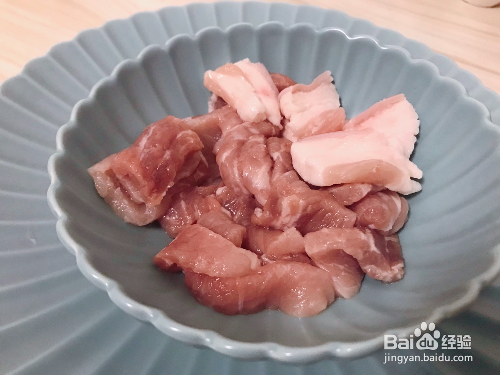 在家也能做的蒜苔炒肉