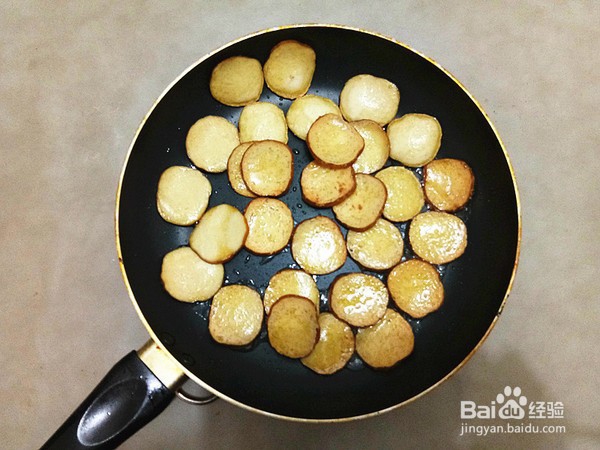 香菇烧素鸡的步骤