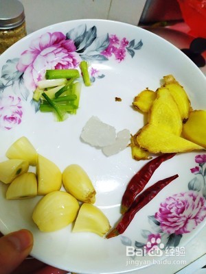 经典家常三杯鸡