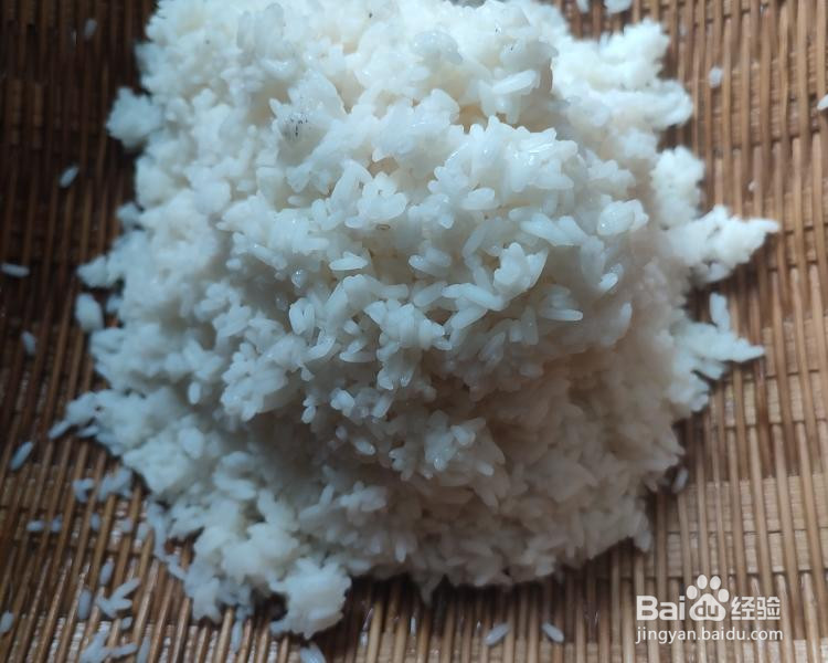 有米汤的那种→沥米饭的做法