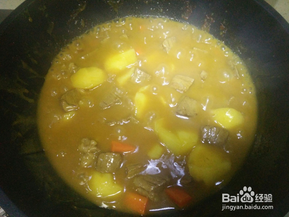 制作美味的咖喱土豆牛肉