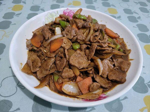 补血美食猪肝炒洋葱