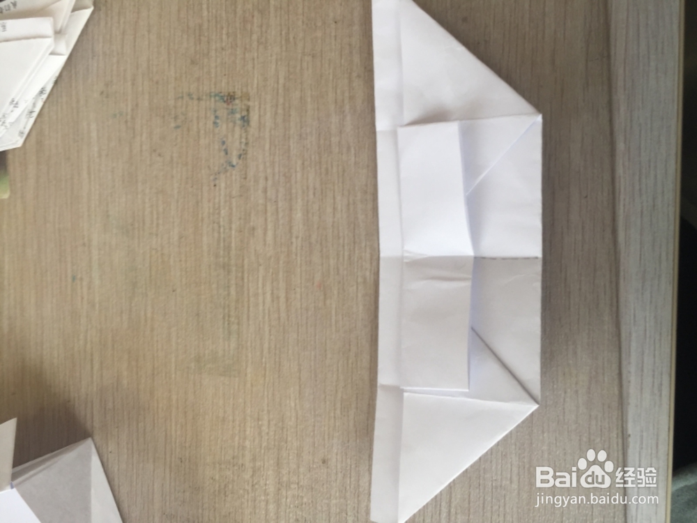 如何折叠小垃圾盒