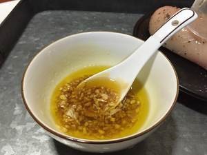 香蒜蜂蜜煎鸡胸肉的做法