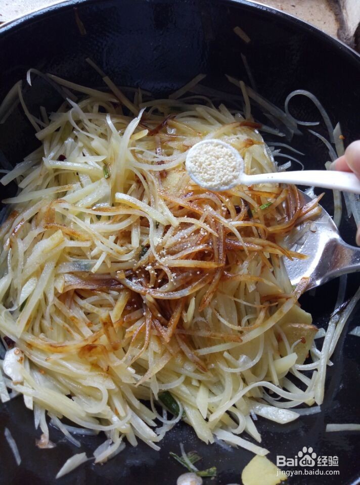 酸辣土豆丝的家常做法、、
