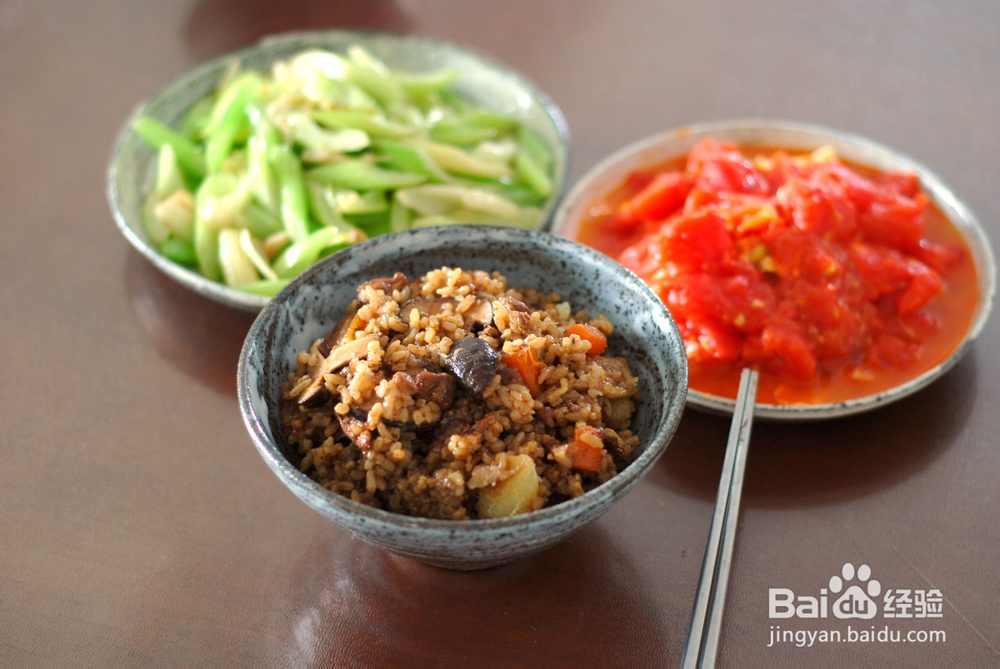 香菇土豆鸡肉焖饭简单家常做法