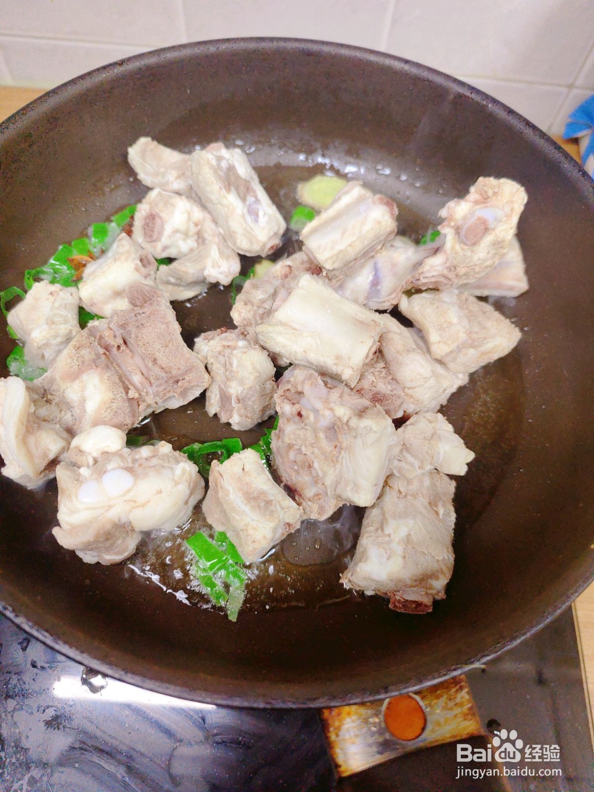 排骨炖豆角的做法