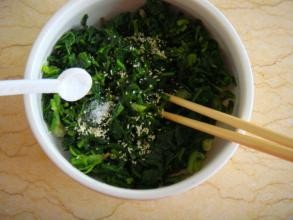 凉拌蒜香荠菜