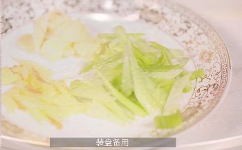 陇椒炒腊肉 湘味四溢