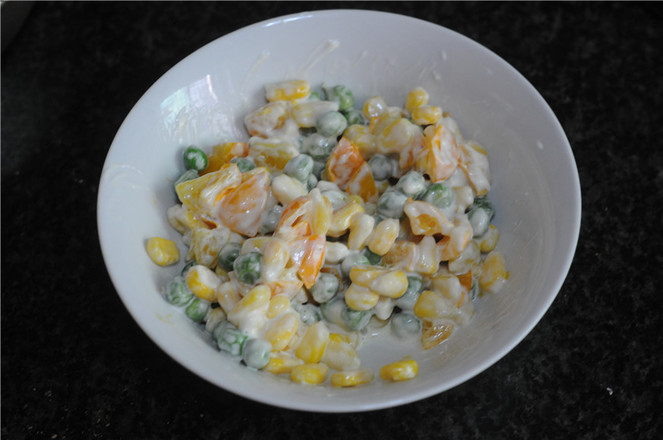 蓝莓沙拉花环面包