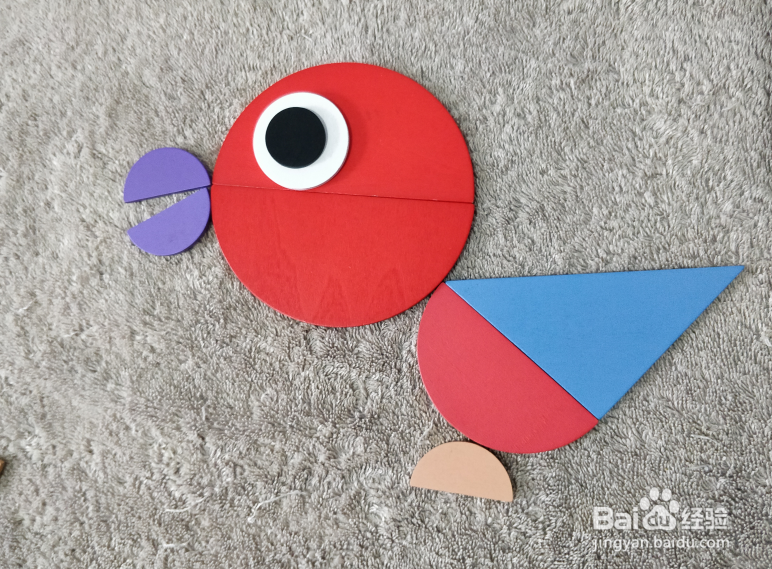 含四个半圆形的鸟儿用蒙氏积木怎样拼？