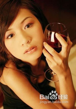 女人喝红酒的八大好处
