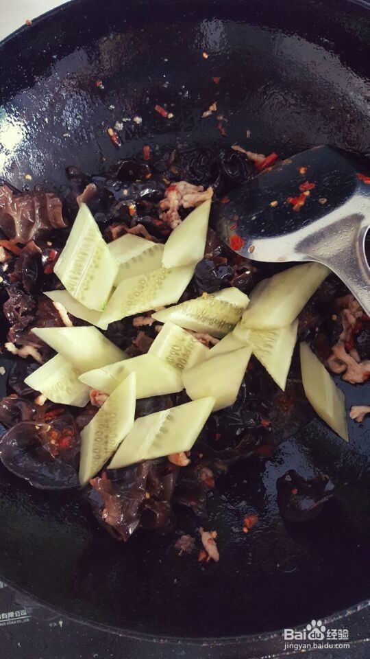 家常木耳黄瓜肉片的做法