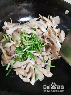 蘑菇炒韭菜呦