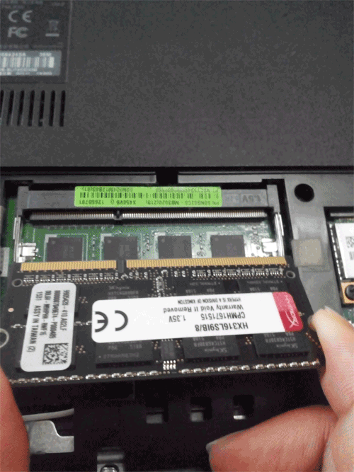 笔记本电脑 华硕 内存条安装图解