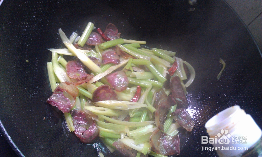 家常菜系列菜谱9:大蒜炒腊肉