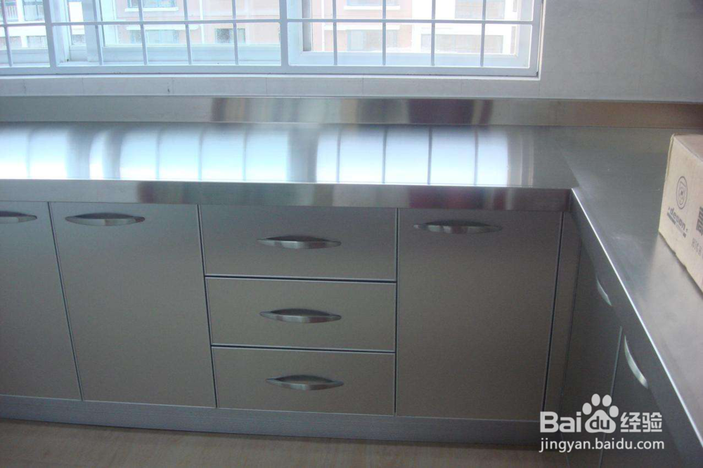 高端不锈钢厨柜厂和小作坊有什么区别?