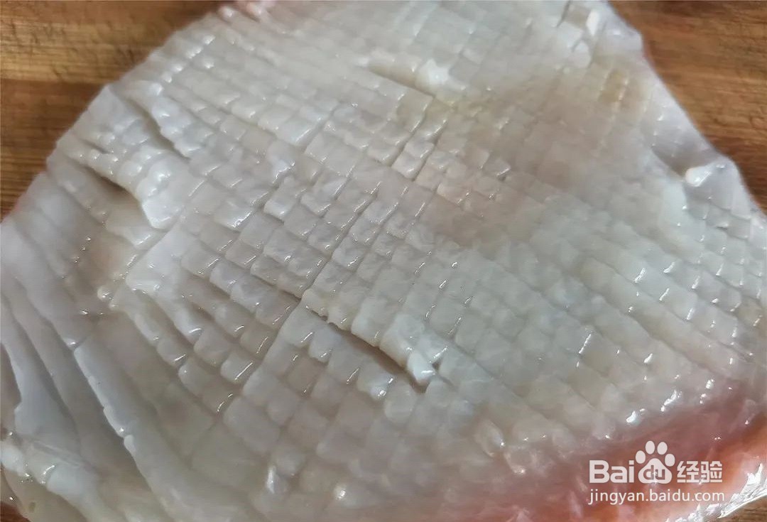 “韭菜炒鱿鱼”怎么做?