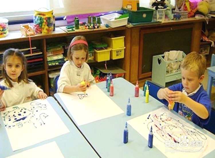 如何培养幼儿对色彩的感知能力？