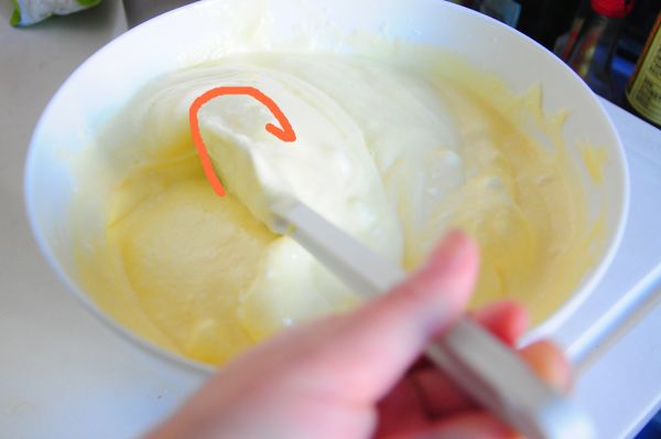 戚风栗蓉蛋糕卷