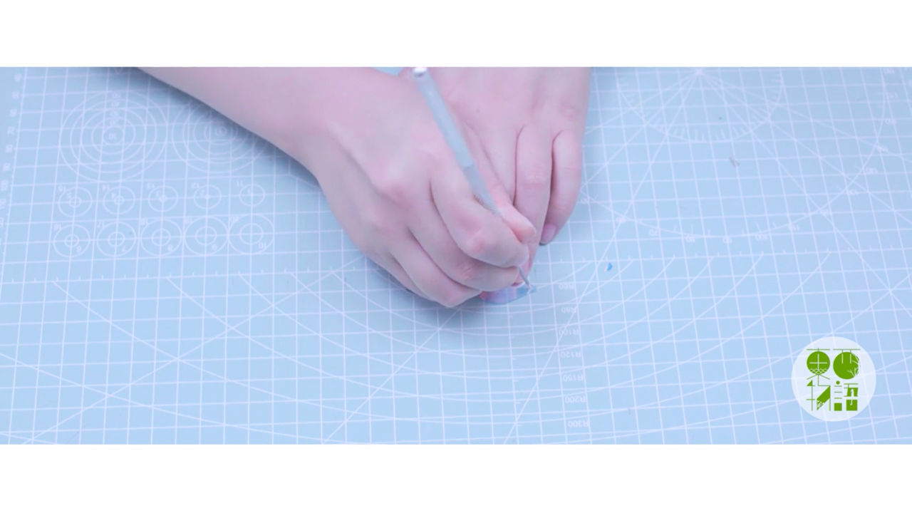 怎样制作DIY3款彩虹镭射耳环