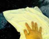 黑塑料喷除胶剂变白解决