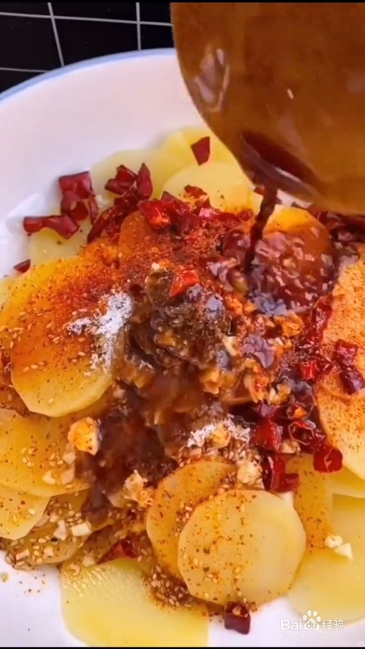 如何制作香辣凉拌土豆片