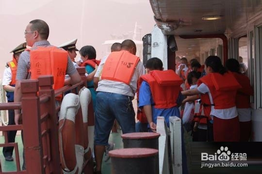 遇到沉船溺水的自救方法